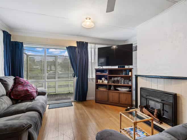10 Holmes Avenue, Otangarei