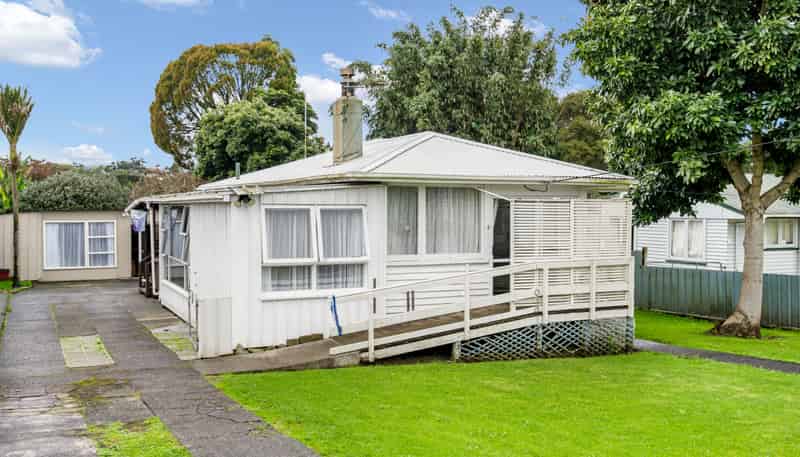 10 Holmes Avenue, Otangarei