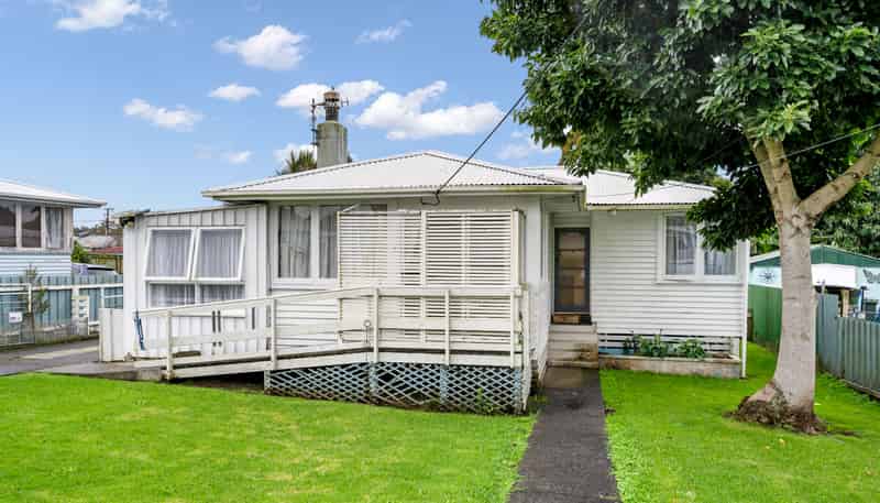 10 Holmes Avenue, Otangarei