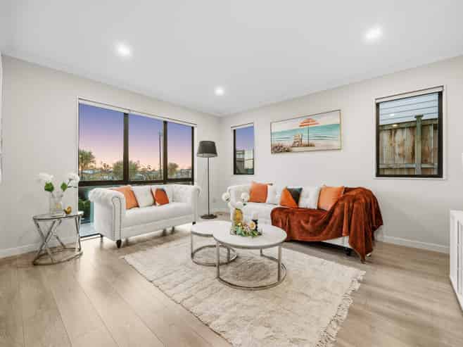 7 Fricker Way, Flat Bush