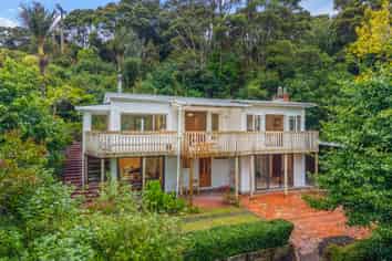 779 West Coast Road, Oratia