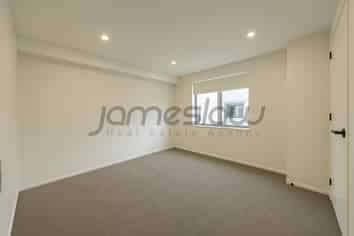 4/5 Chevis Place, Pakuranga