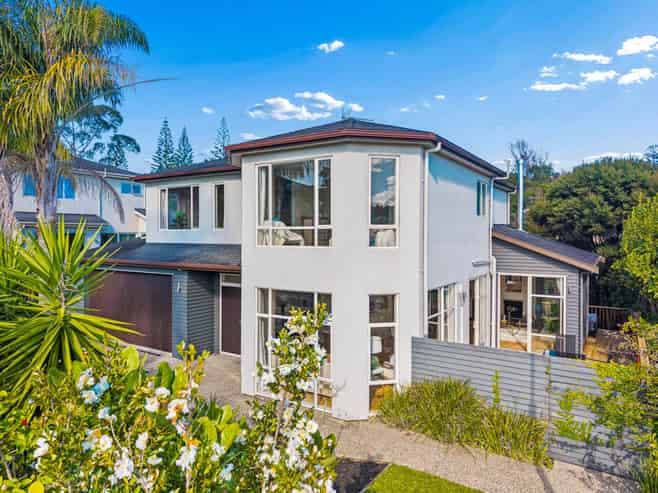 44 Newbury Place, Schnapper Rock
