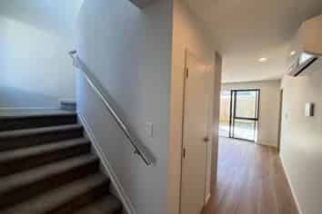 8B Starling Place, Ranui