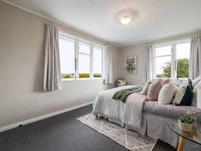 55 Upham Terrace, Roslyn