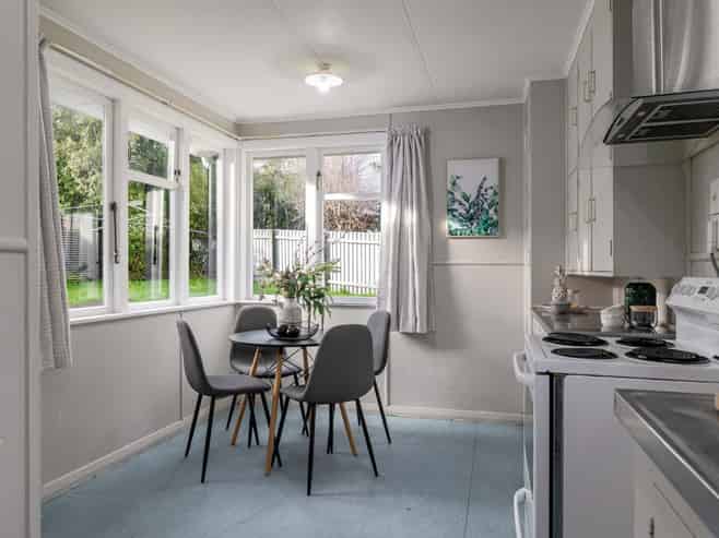 55 Upham Terrace, Roslyn