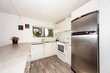 1/1 Thomas Road, Flat Bush
