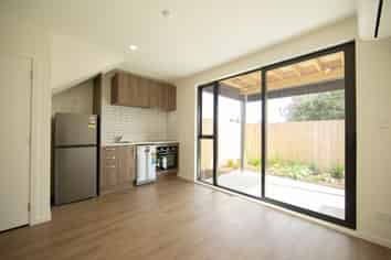 12 Humphreys Place, Mangere