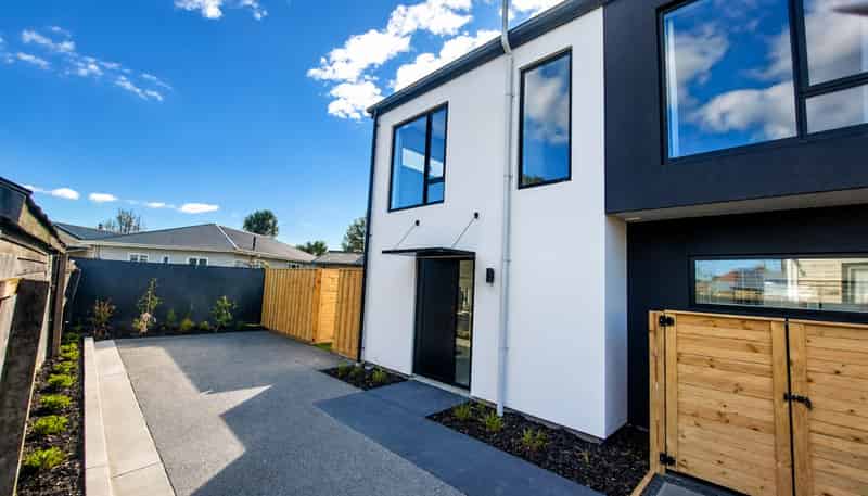 1/711 Worcester Street, Linwood