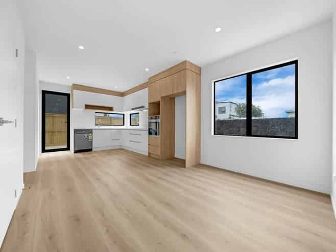17A Henwood Road, Mangere East