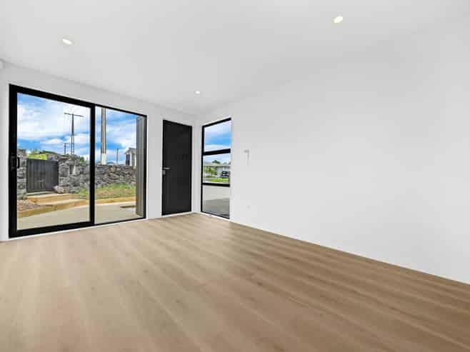 17A Henwood Road, Mangere East
