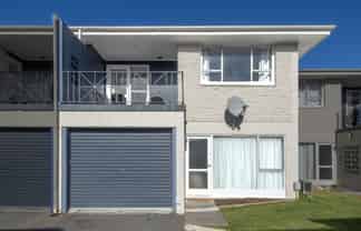 4/53 Brockworth Place, Riccarton