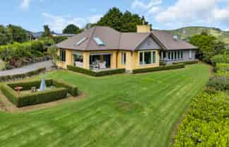4 Tullamore, Maunu