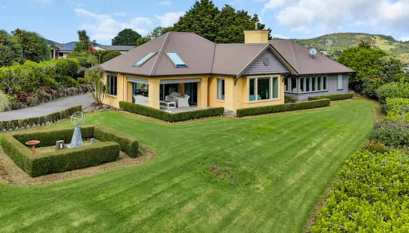4 Tullamore, Maunu