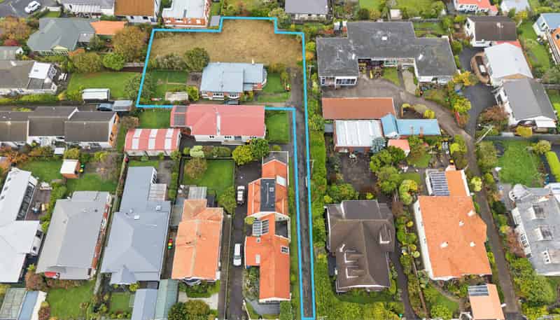 26 & 26B Ings Avenue, Saint Clair