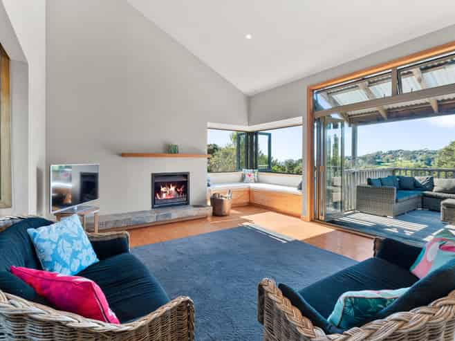 31 Marine View Road, Onetangi