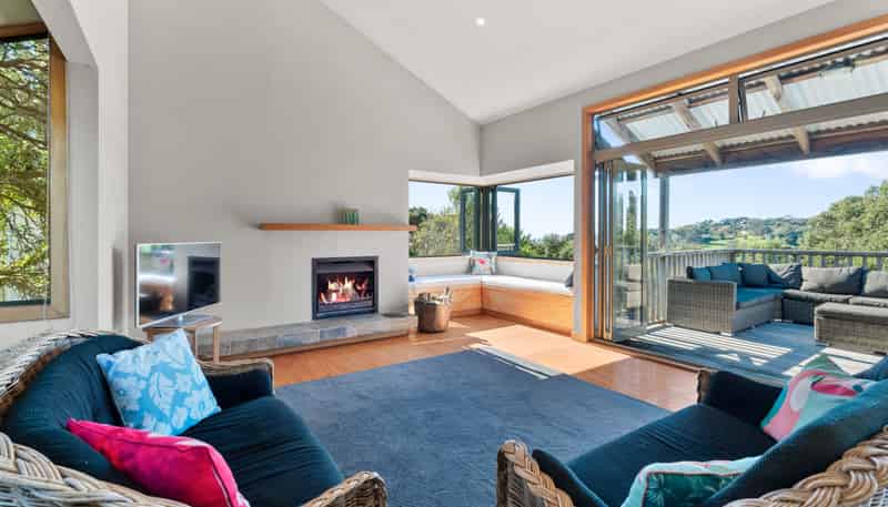 31 Marine View Road, Onetangi