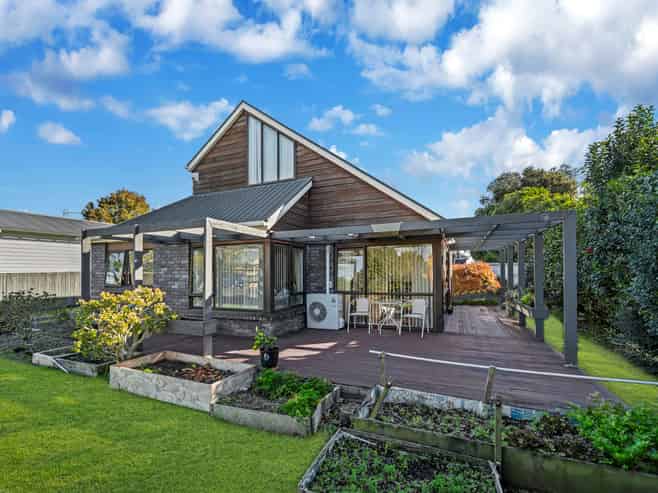 112 Edinburgh Street, Pukekohe
