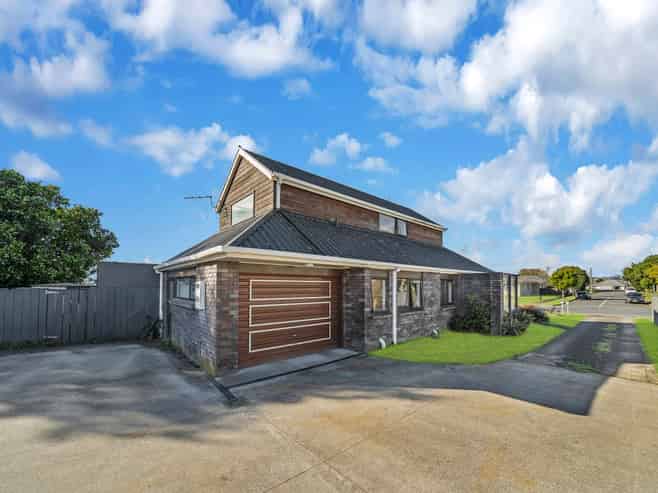 112 Edinburgh Street, Pukekohe