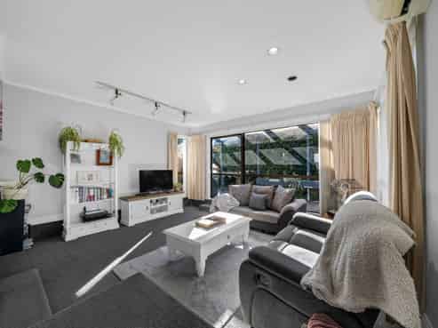 112 Edinburgh Street, Pukekohe