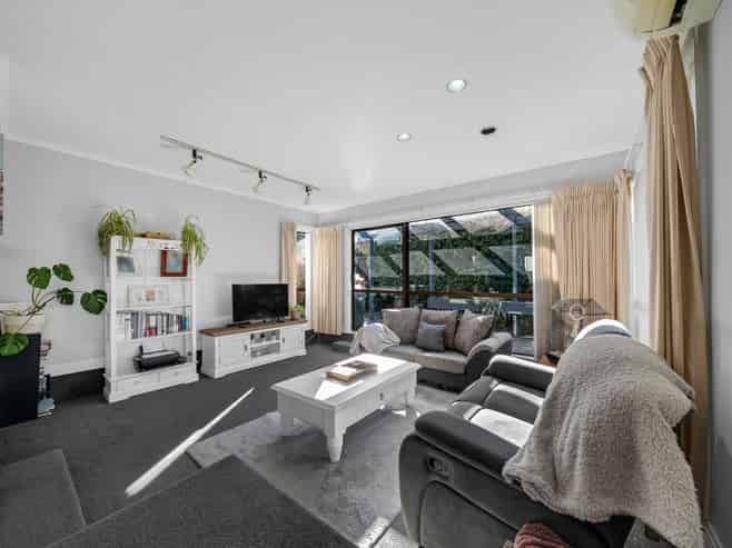 112 Edinburgh Street, Pukekohe