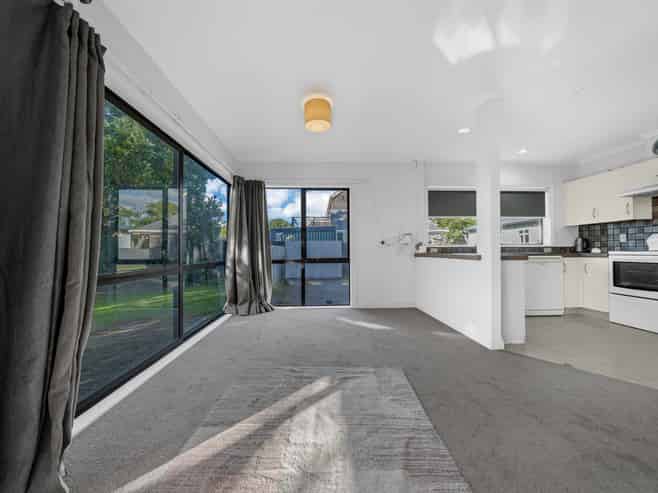 112b Edinburgh Street, Pukekohe