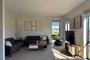 181 Ninth View Ave, Beachlands