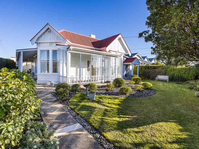 37 Mornington Road, Mornington