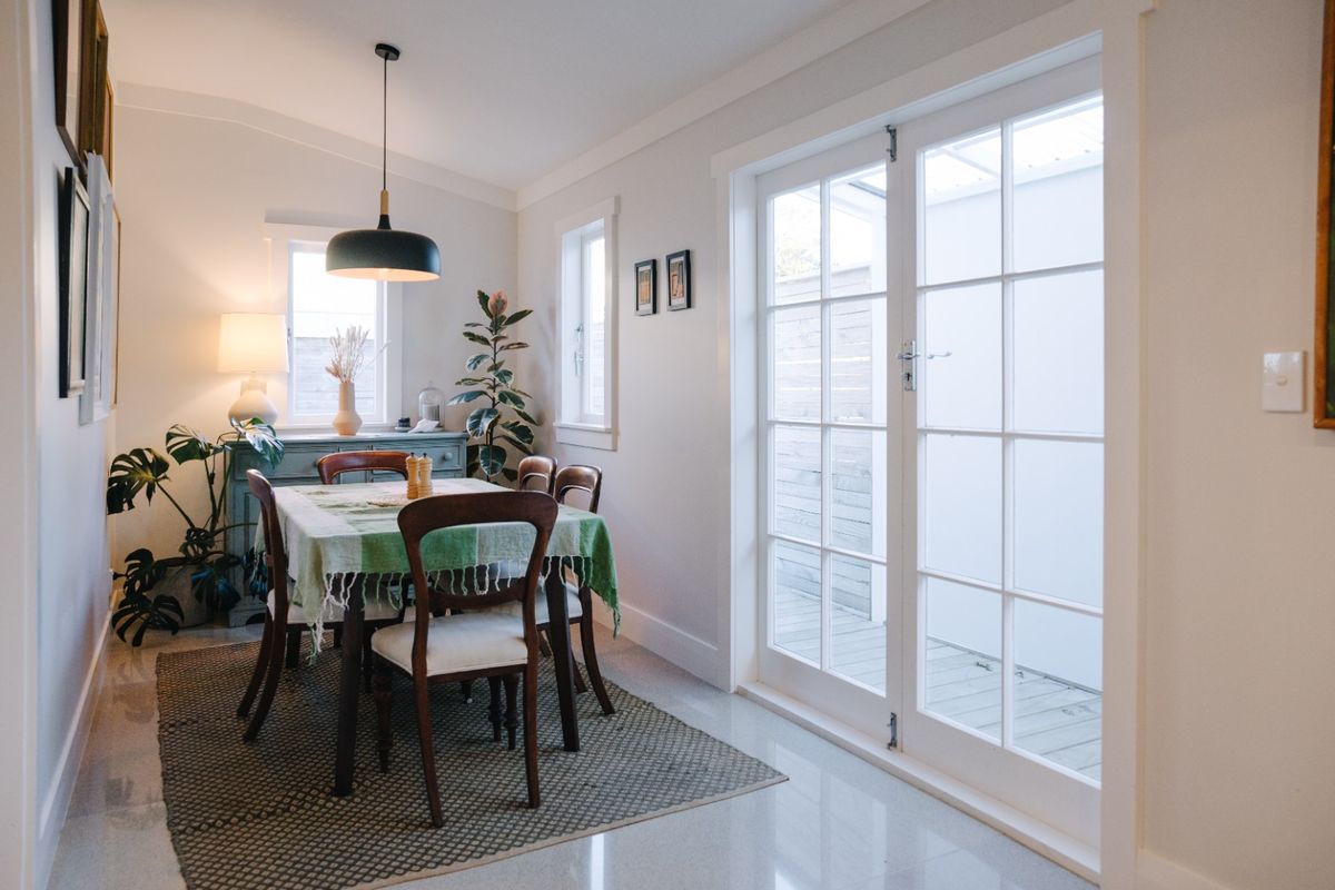 Immaculately Presented Character Home - Więcej