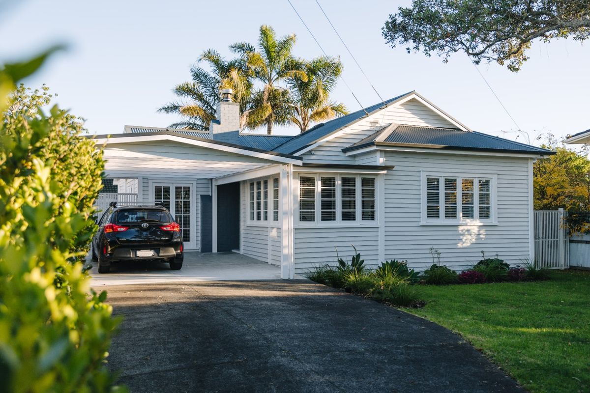 Immaculately Presented Character Home, Mount Roskill