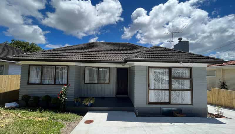 8 Batkin Road, New Windsor