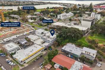Boutique CBD office + rooftop patio & 7 carparks