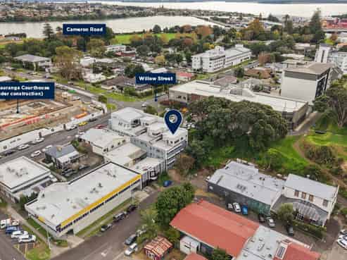 Boutique CBD office + rooftop patio & 7 carparks