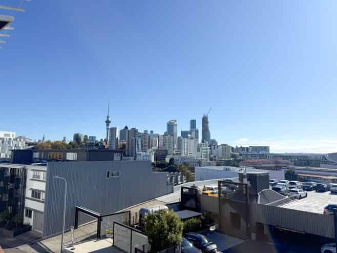 2D/11 Augustus Terrace, Parnell