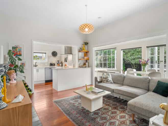 2/3 Haig Avenue, Three Kings