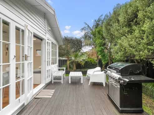 2/3 Haig Avenue, Three Kings