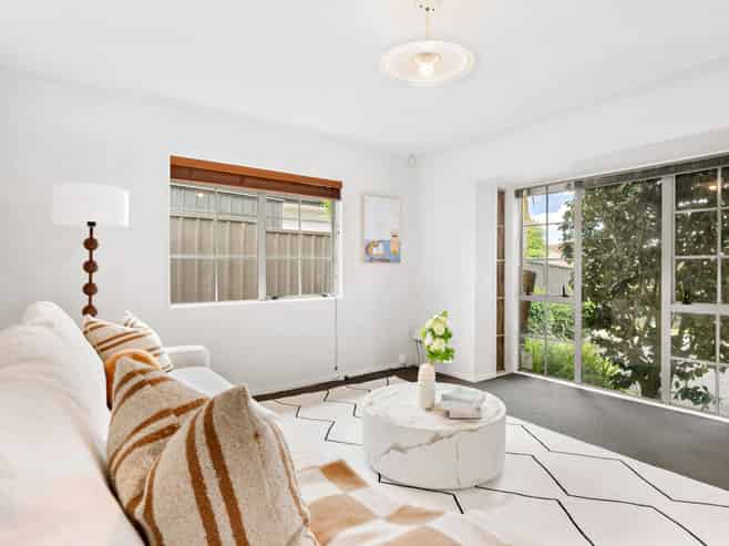 1/8 Alicia Road, Somerville