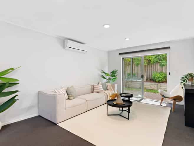 1/8 Alicia Road, Somerville
