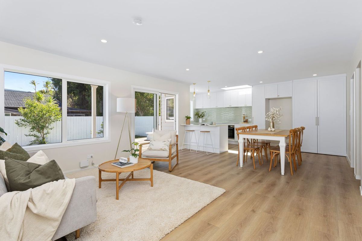 Light-Filled Northcross Home - Move in ready! - Widok 3