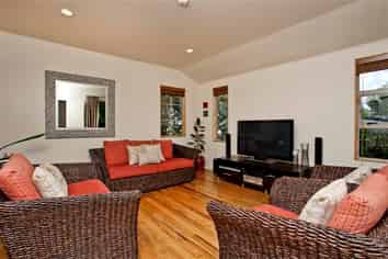 190B East Coast Road, Castor Bay