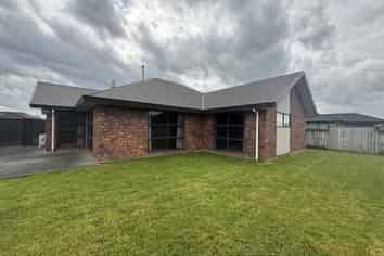 8 Geneva Terrace, Kelvin Grove