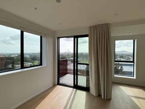 403/2B Te Ara Taurapa, Point Chevalier