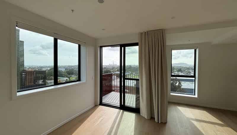 403/2B Te Ara Taurapa, Point Chevalier