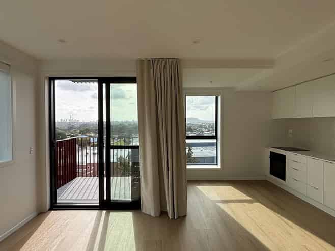 403/2B Te Ara Taurapa, Point Chevalier