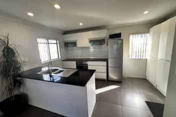 17/46 Carlos Drive, Flat Bush
