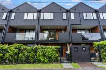 40D Titirangi Road, New Lynn