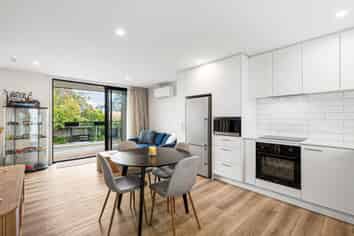 40D Titirangi Road, New Lynn
