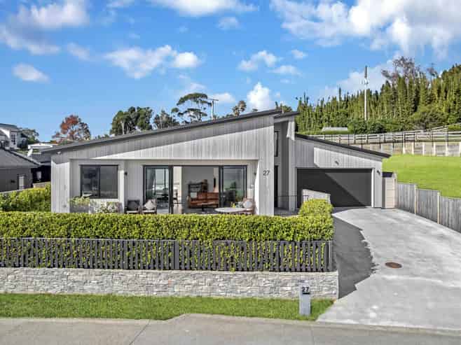 27 Anehana Place, Stanmore Bay