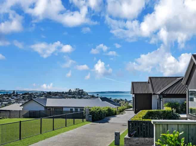 27 Anehana Place, Stanmore Bay