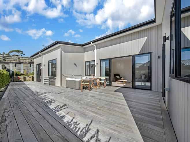 27 Anehana Place, Stanmore Bay
